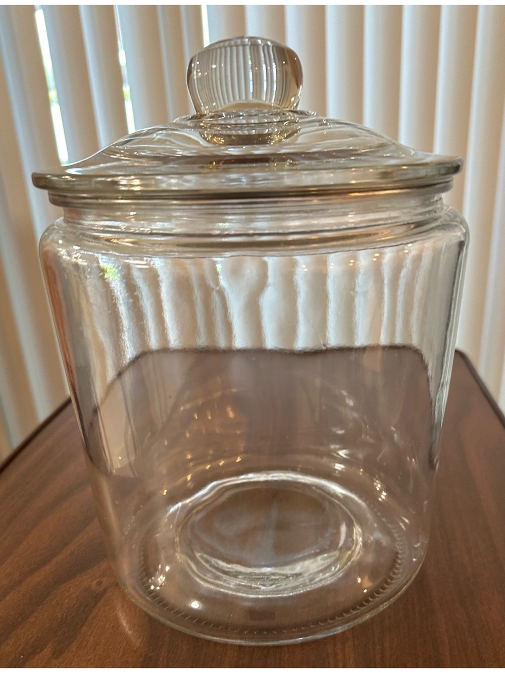 Lg. Glass Kitchen Storage Jar with it Lid - Picture 2 of 6
